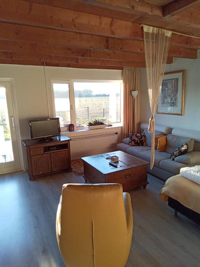De Indiaan Bed & Breakfast Noord-Scharwoude Exterior photo